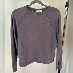 Universal Thread Women's Long Sleeved Sweatshirt Dark Gray Size Small